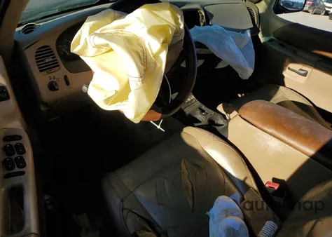 2000 Ford Explorer Eddie Bauer from USA, damaged, VIN 1FMDU84P4YZA94480